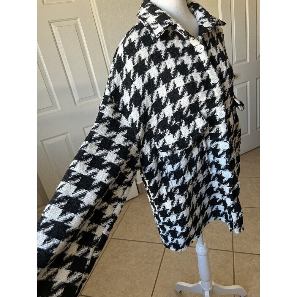 DQ STORE Womens Coat Black White Crown Foot Print Size Small - Picture 8 of 16